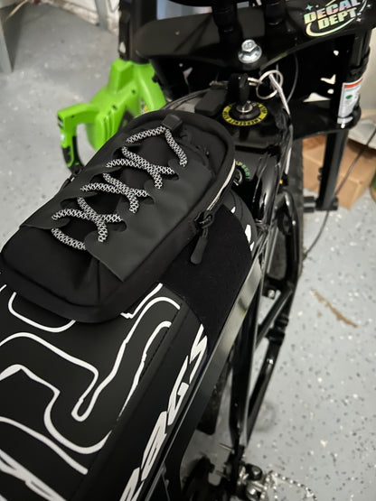 Emoto phone bag