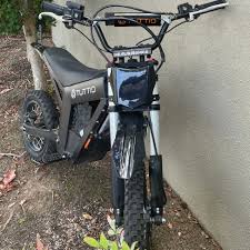 Glossy Motocutz plate